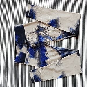 Women's Lululemon Leggings, Black/Blue/Cream, Size 4/XS